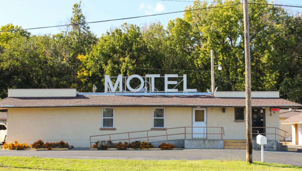Golden Wheat Budget Host Inn Джънкшън Сити Екстериор снимка