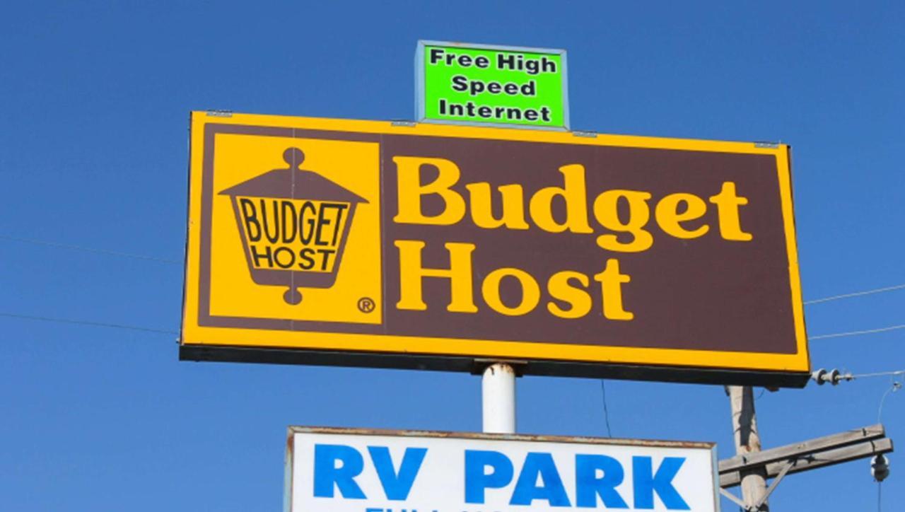 Golden Wheat Budget Host Inn Джънкшън Сити Екстериор снимка