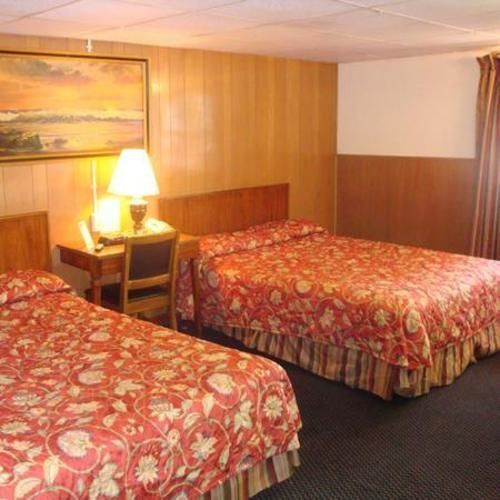Golden Wheat Budget Host Inn Джънкшън Сити Екстериор снимка