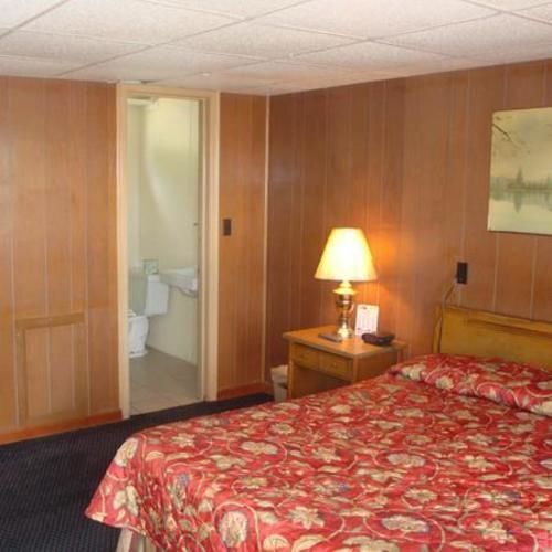 Golden Wheat Budget Host Inn Джънкшън Сити Екстериор снимка