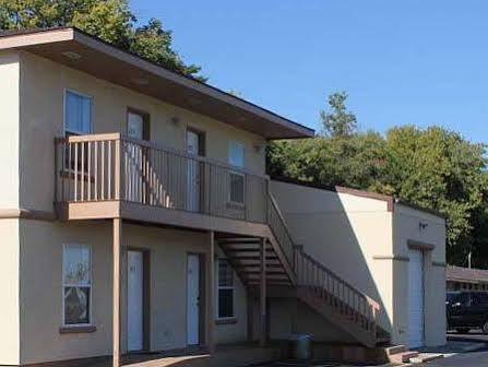 Golden Wheat Budget Host Inn Джънкшън Сити Екстериор снимка